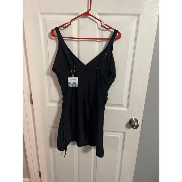 B2prity One Piece Swimdress Black Size 2XL(16W) New With Tag - Picture 8 of 10